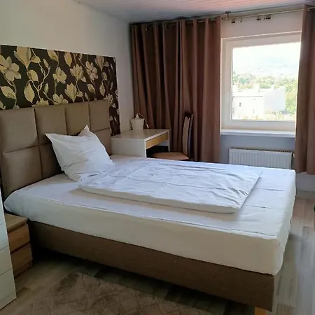 Zielone Wzgórze Hostel *