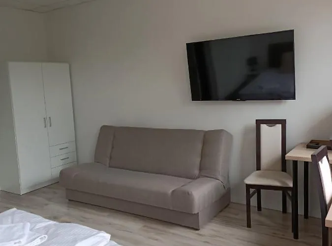 Zielone Wzgorze Hostel *